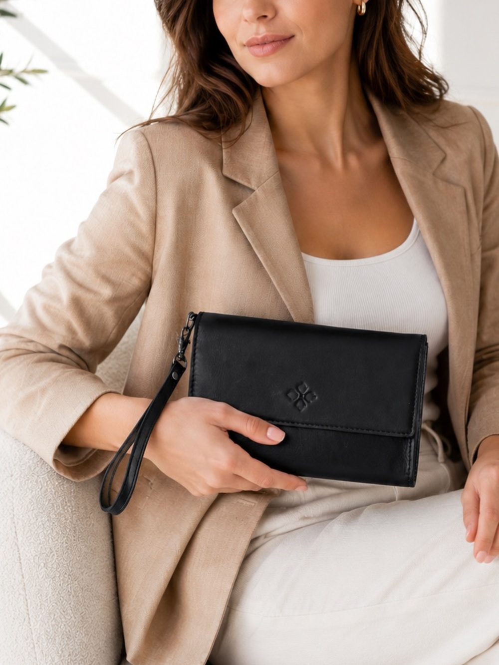 PATRICIA NASH Leather Marsiliana Mirror Wristlet Wallet Black